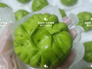 少妇与公狍交酡经过细节：天然绿色，零添加，营养丰富的野生蜂蜜